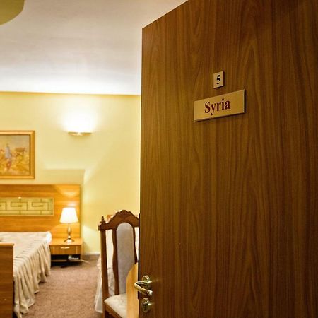 Hotel Roco Izvin ภายนอก รูปภาพ