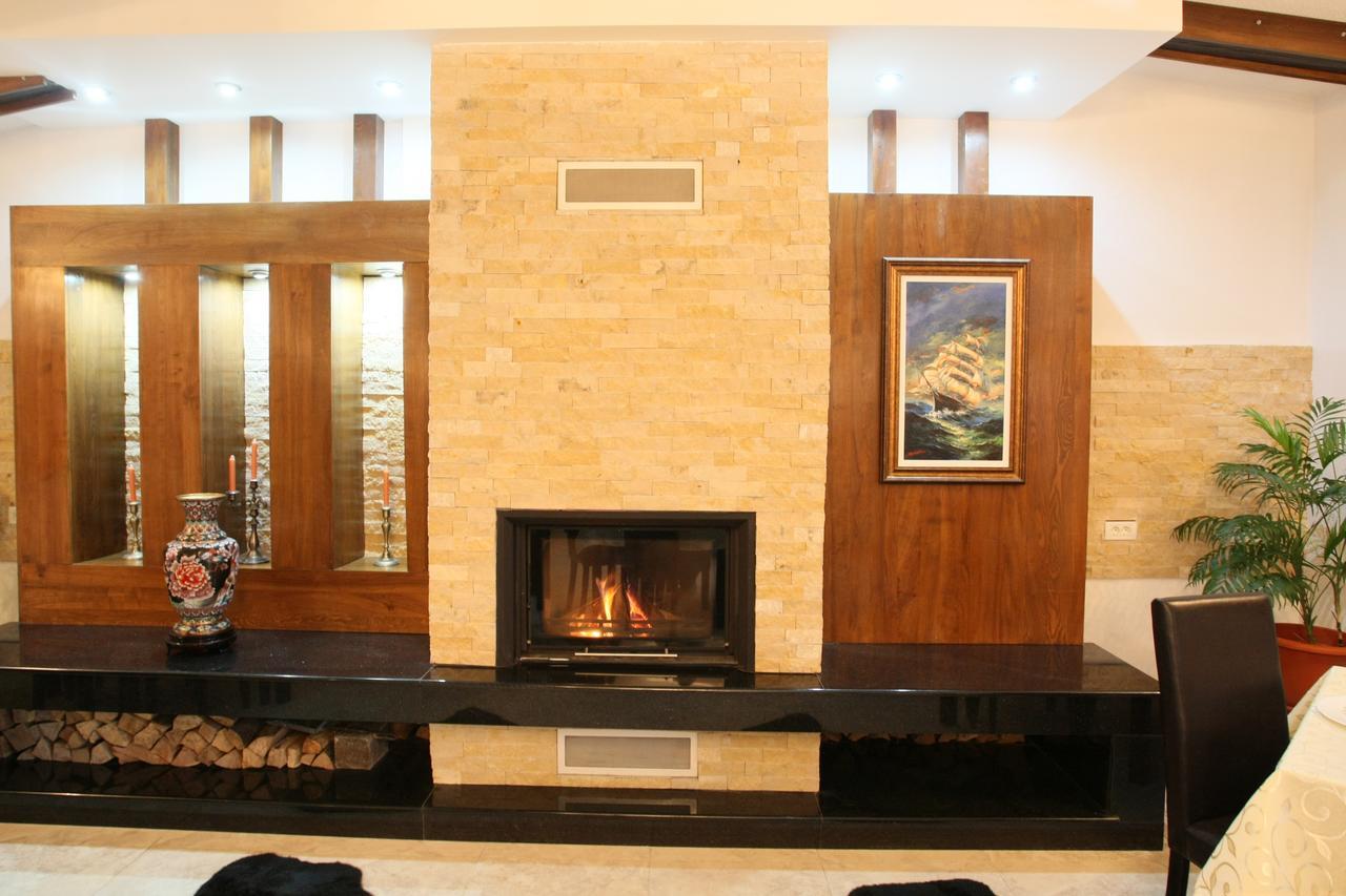 Hotel Roco Izvin ภายนอก รูปภาพ