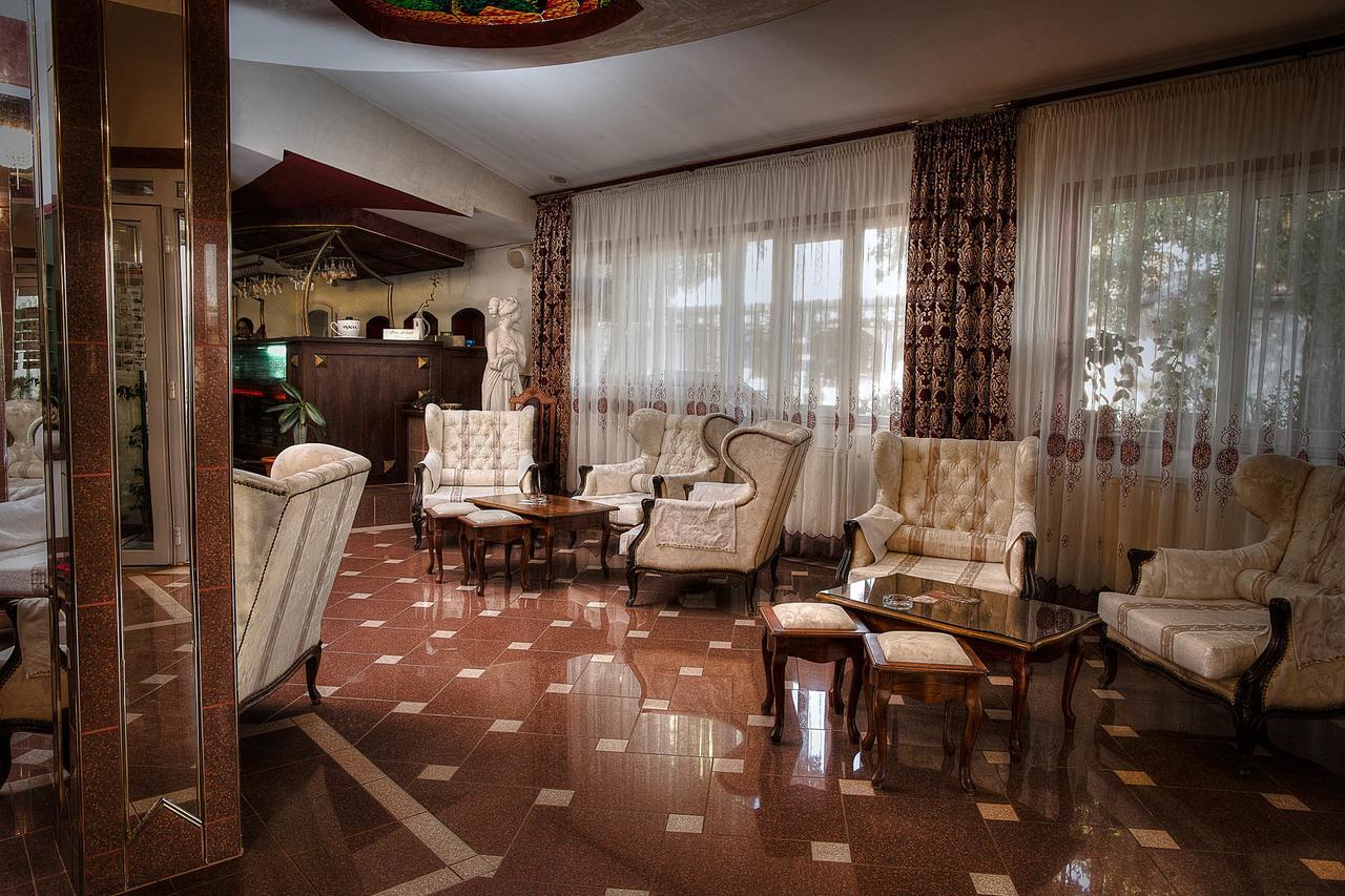 Hotel Roco Izvin ภายนอก รูปภาพ
