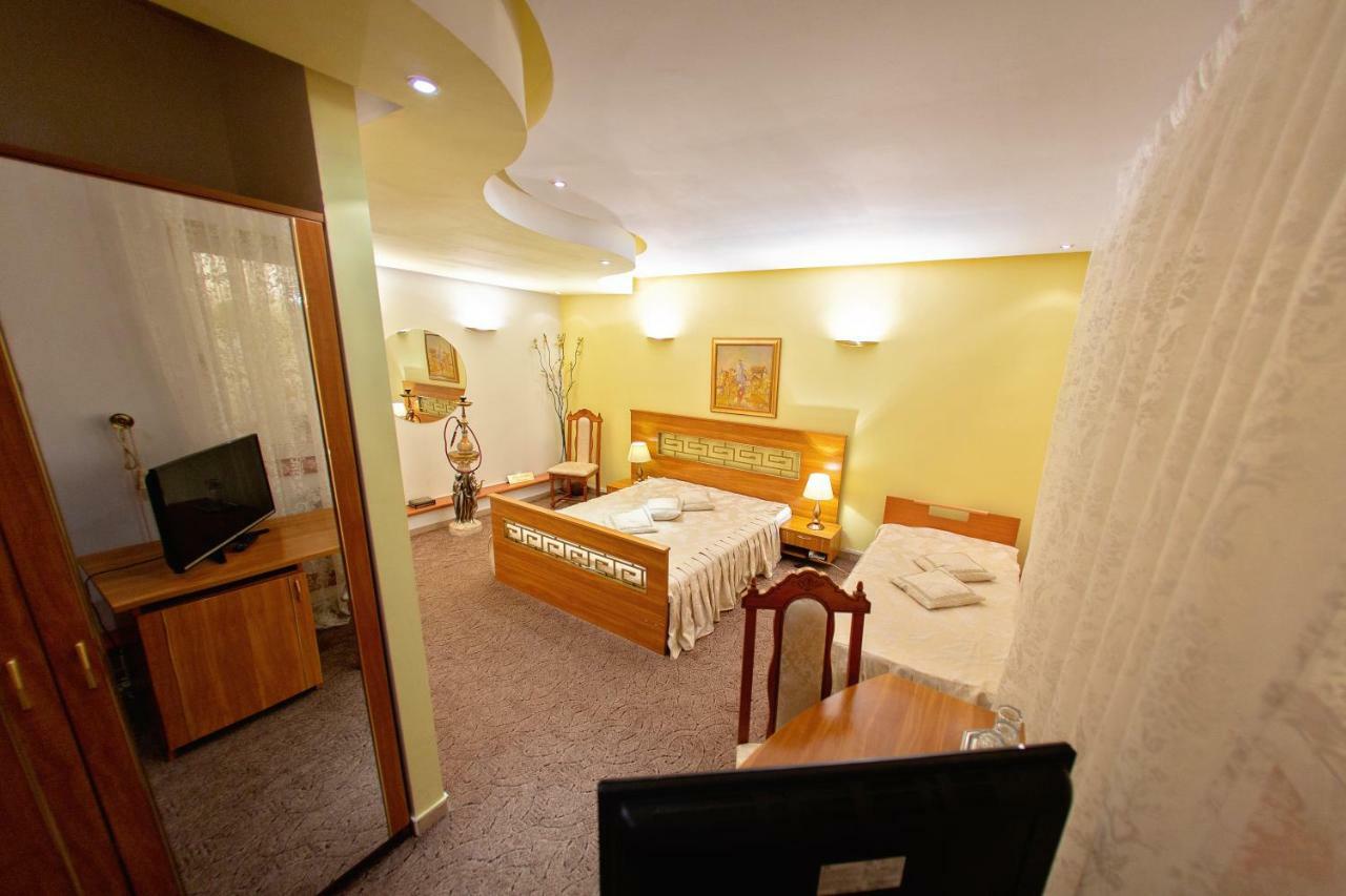 Hotel Roco Izvin ภายนอก รูปภาพ