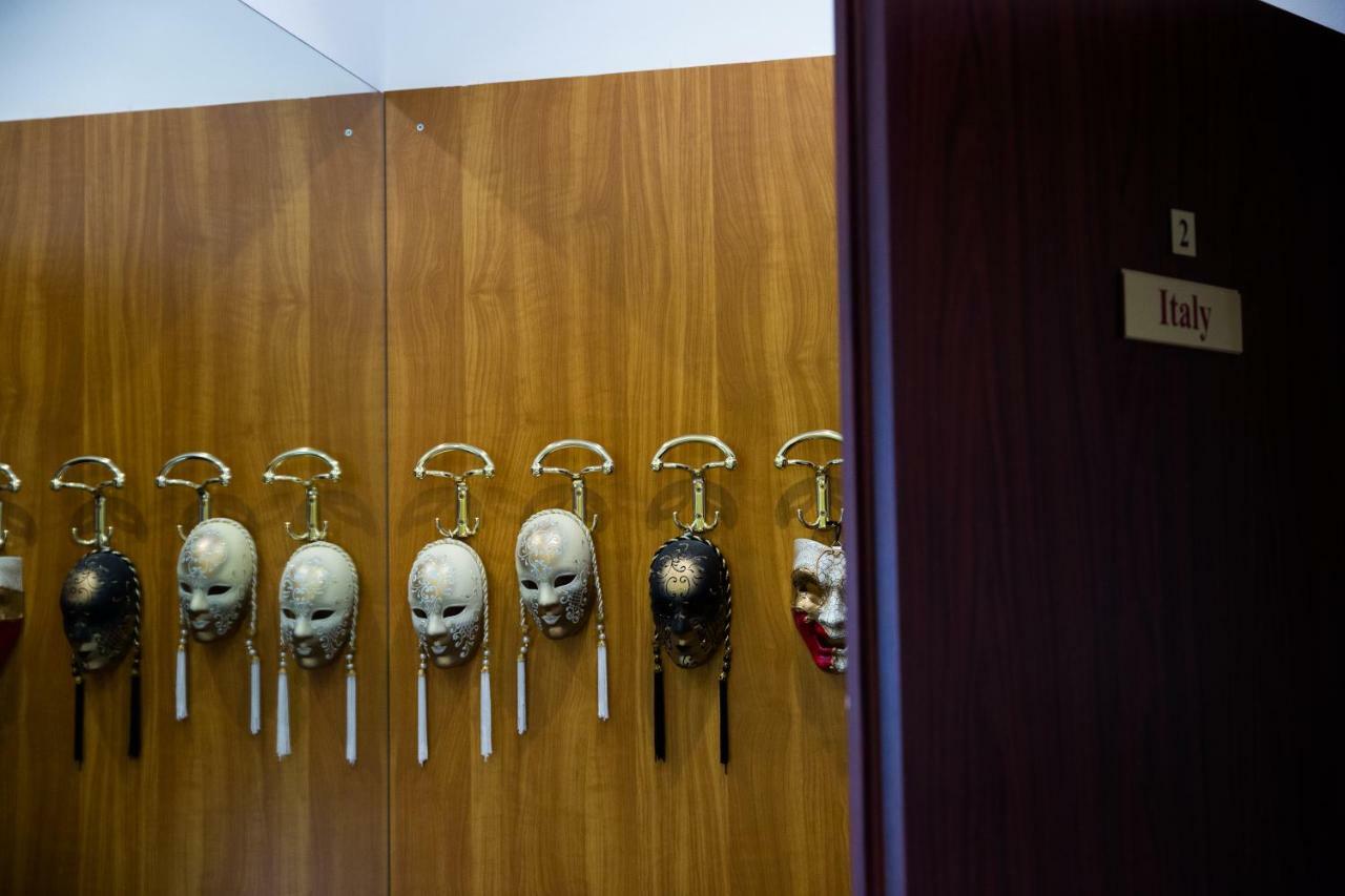 Hotel Roco Izvin ภายนอก รูปภาพ