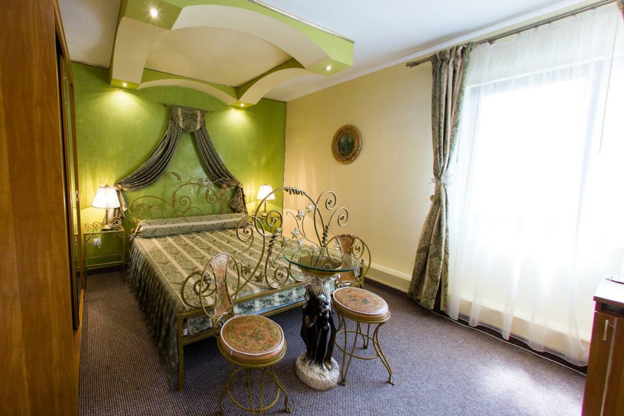 Hotel Roco Izvin ภายนอก รูปภาพ