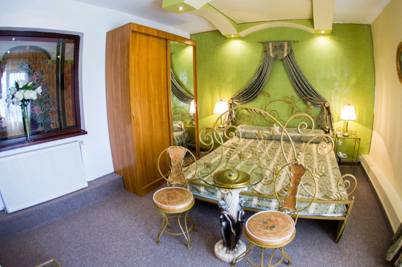 Hotel Roco Izvin ภายนอก รูปภาพ