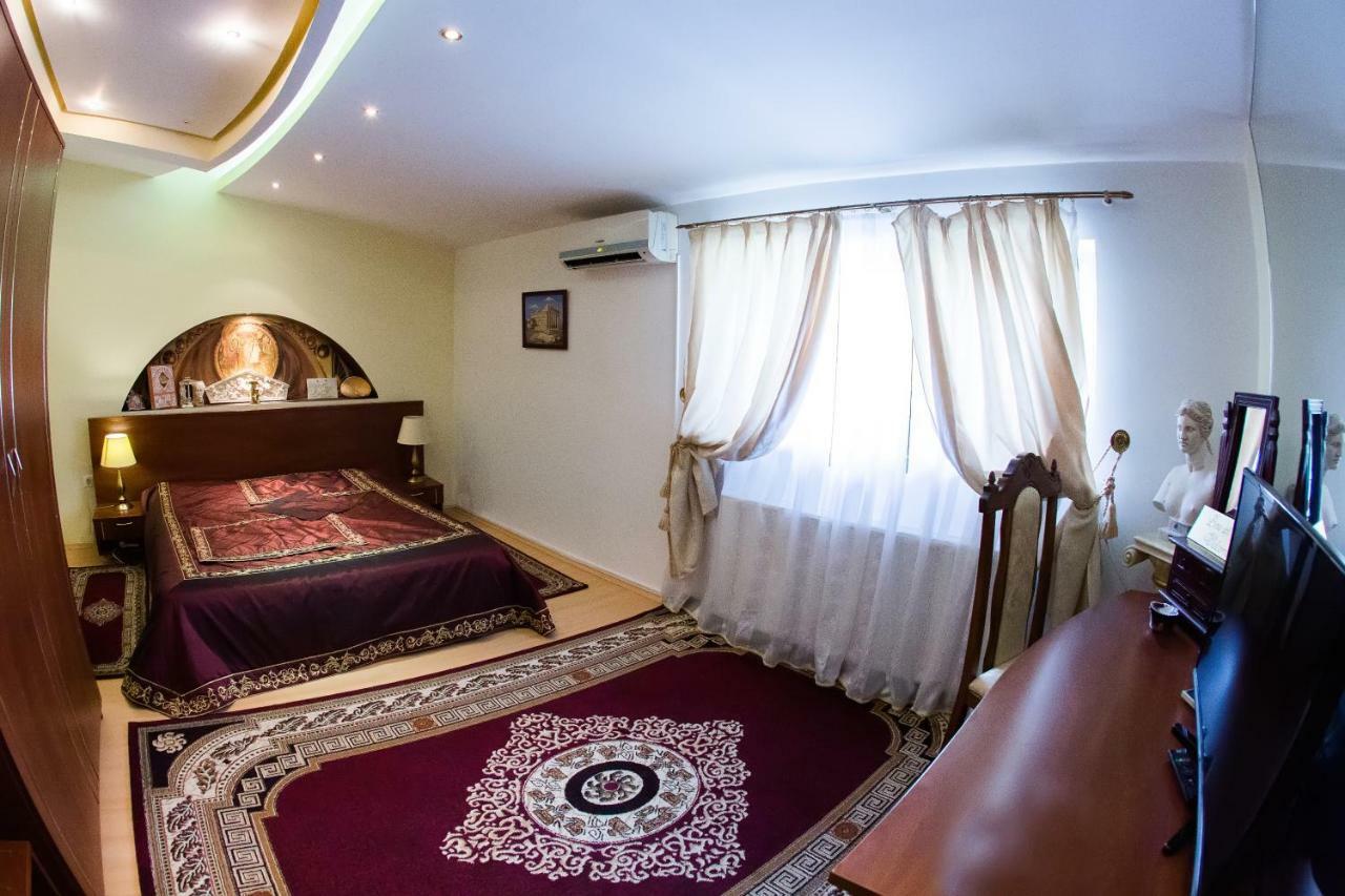 Hotel Roco Izvin ภายนอก รูปภาพ
