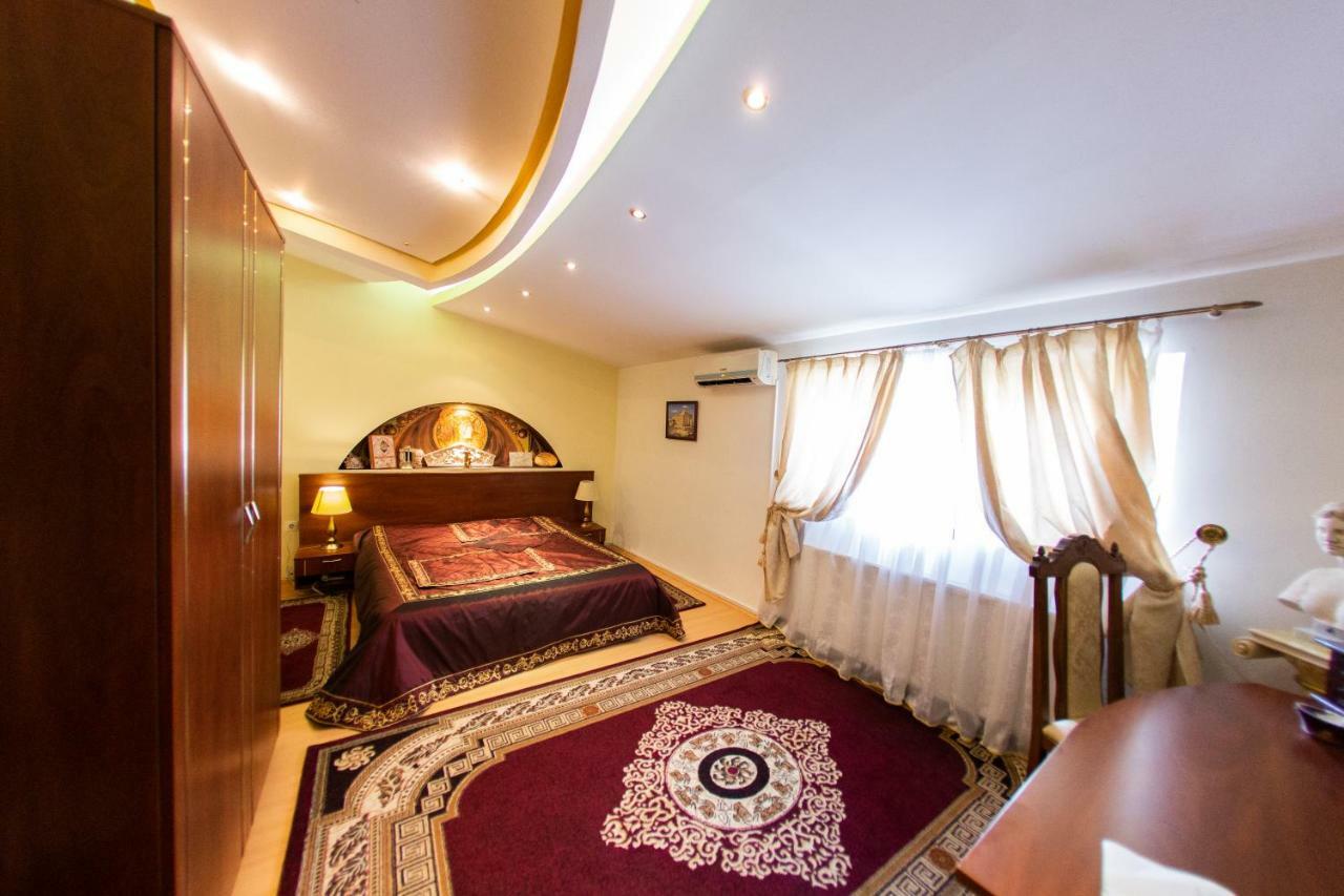 Hotel Roco Izvin ภายนอก รูปภาพ